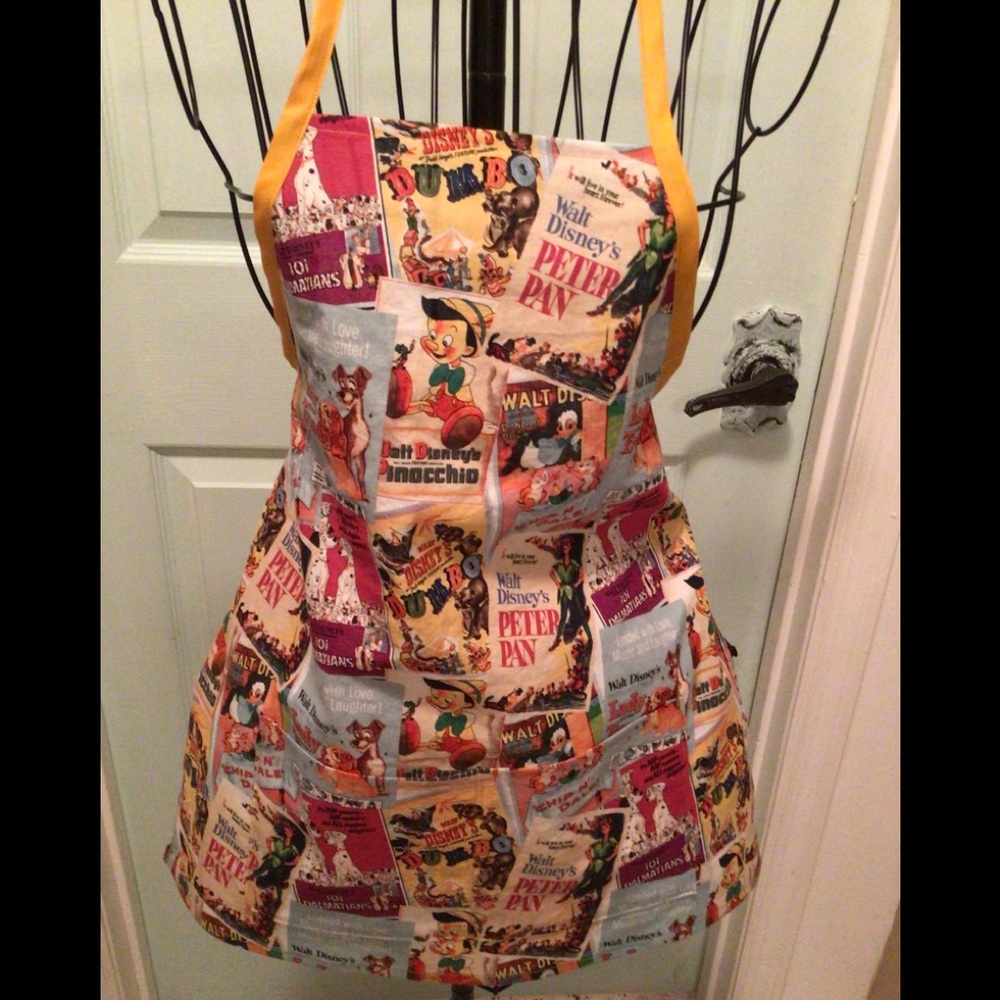 Child size Disney apron / smock